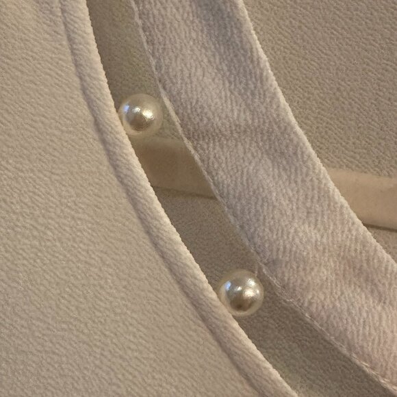โจ๐๏ธ NWT - Neiman Marcus Pearl Embellished Ruffle Sleeve Blouse - XL ๐๏ธโจ - Picture 3 of 10